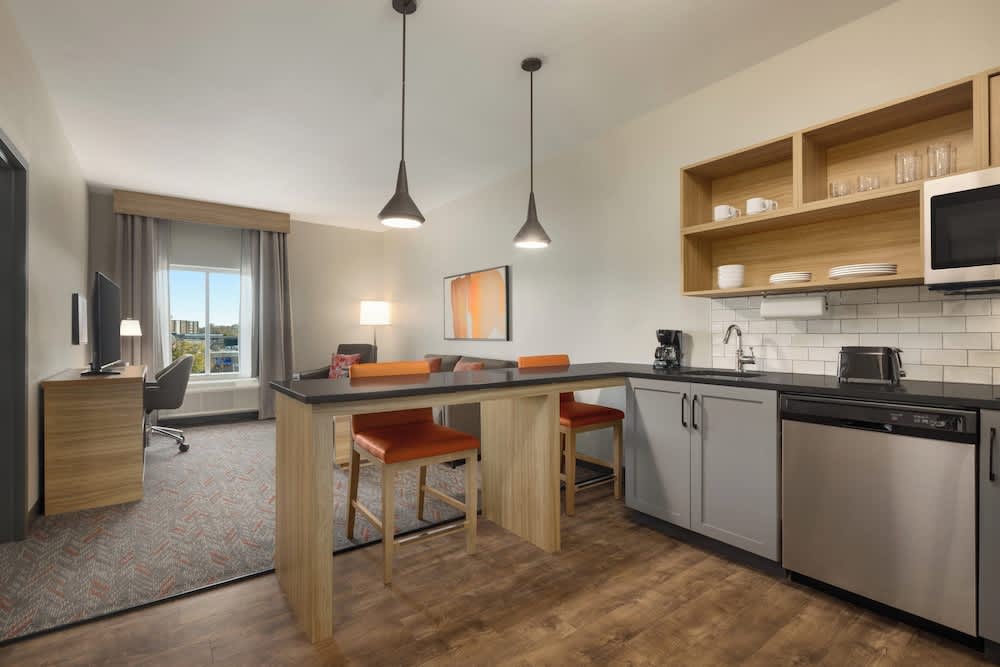 Candlewood Suites Coralville - Iowa City by IHG 2