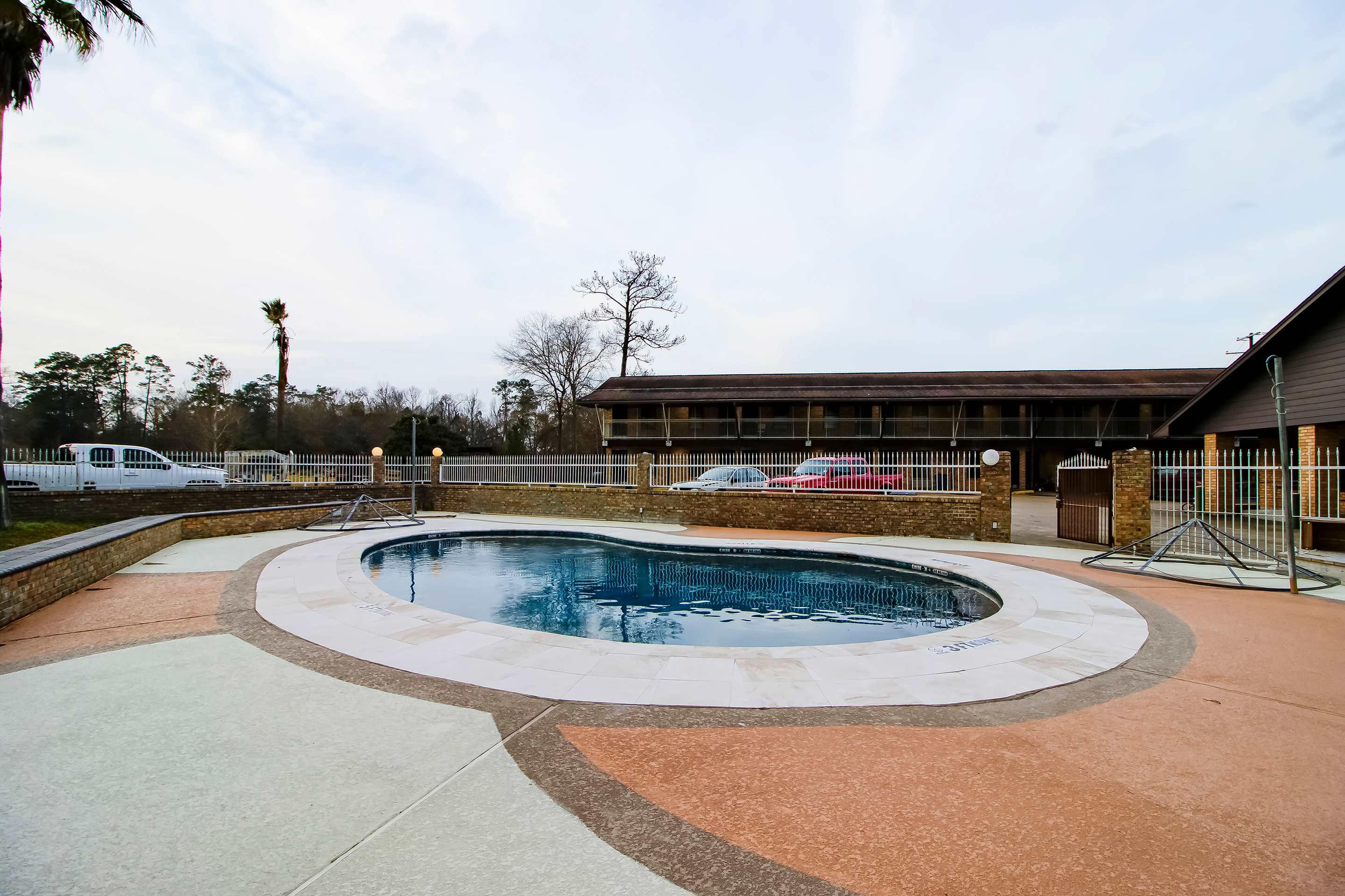 OYO Pinewood Inn & Suites Silsbee 2