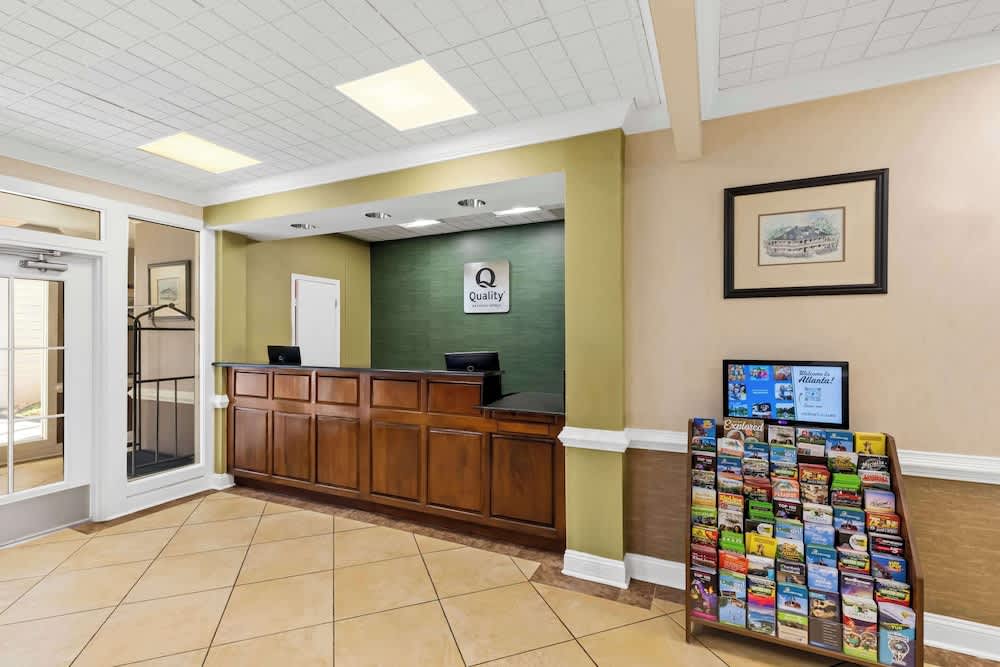 Quality Inn Fayetteville Near Historic Downtown Square 3