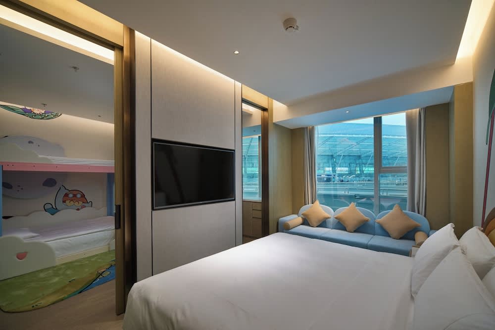 Holiday Inn Wuhan Tianhe Airport by IHG 2