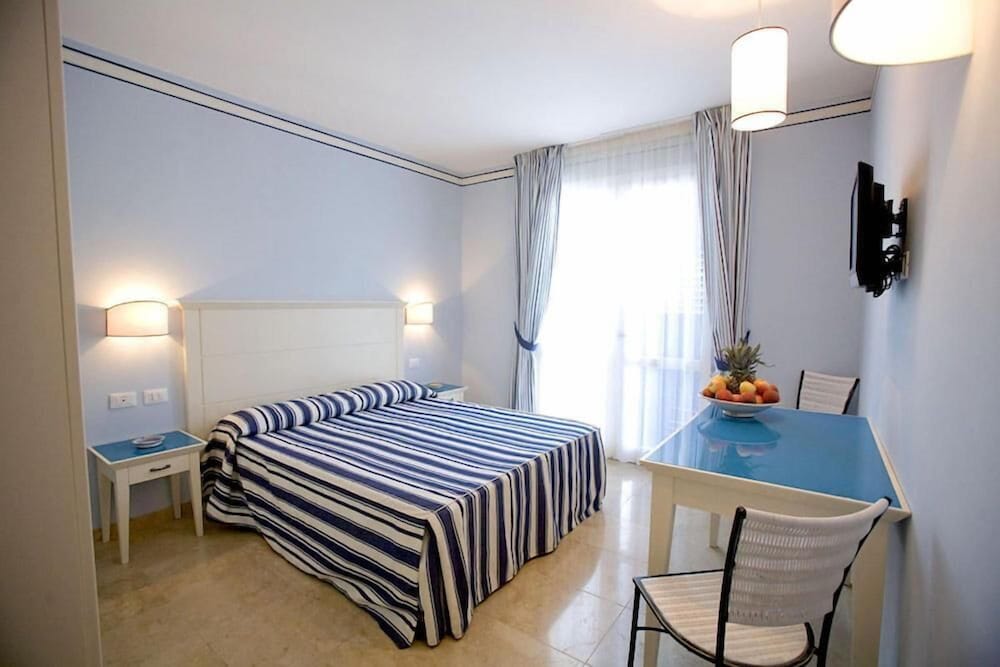 Resort Cala La Luna 4