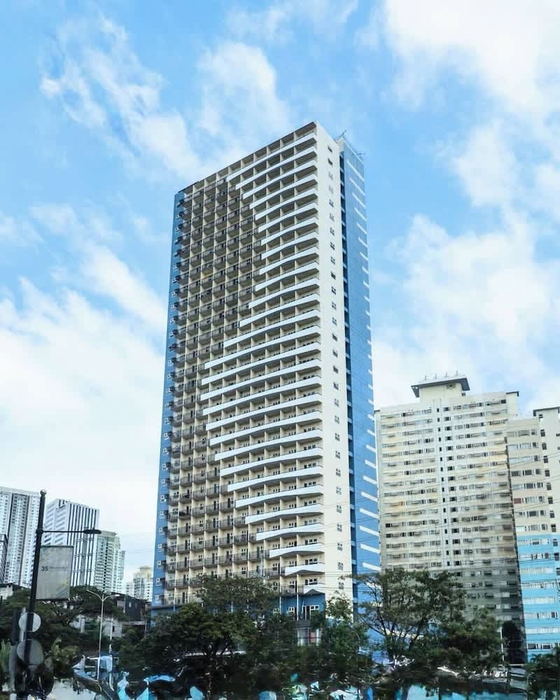 Novel Hotel Manila 1
