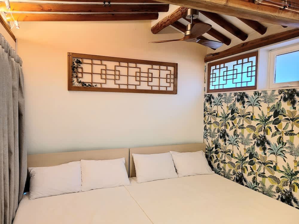 'Hanok Hanok' Boutique stay Hotel Seoul - 2min from Gyeongbokgung Palace station 1