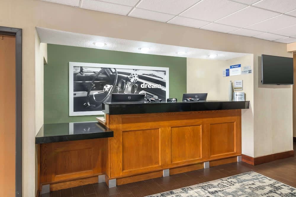 Best Western St. Louis Fairview Heights 2