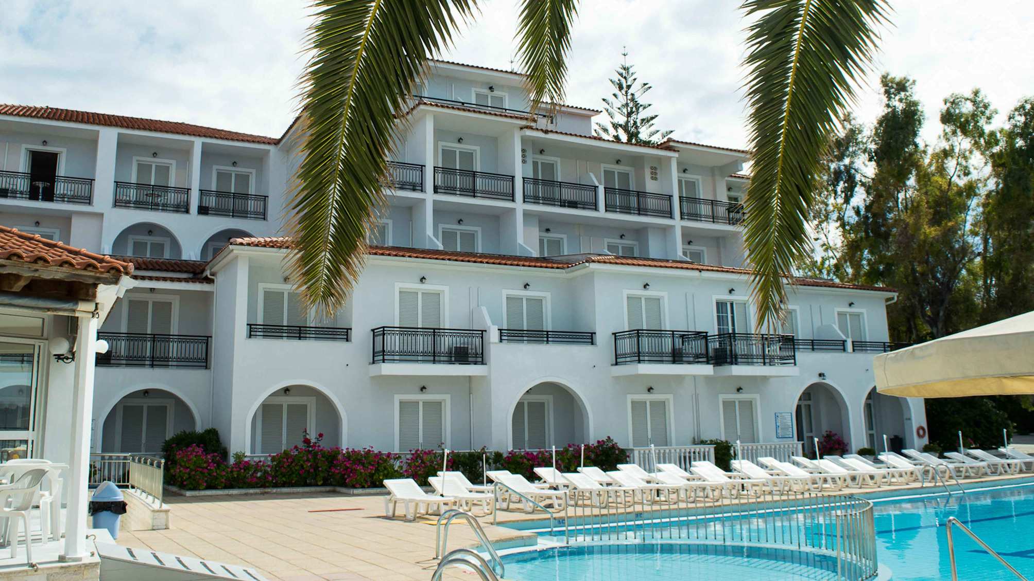 Paradise Beach Hotel 4