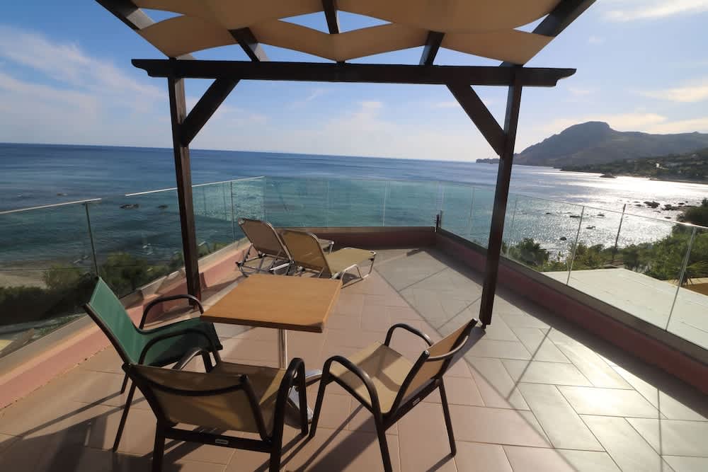 Horizon Beach Hotel 5