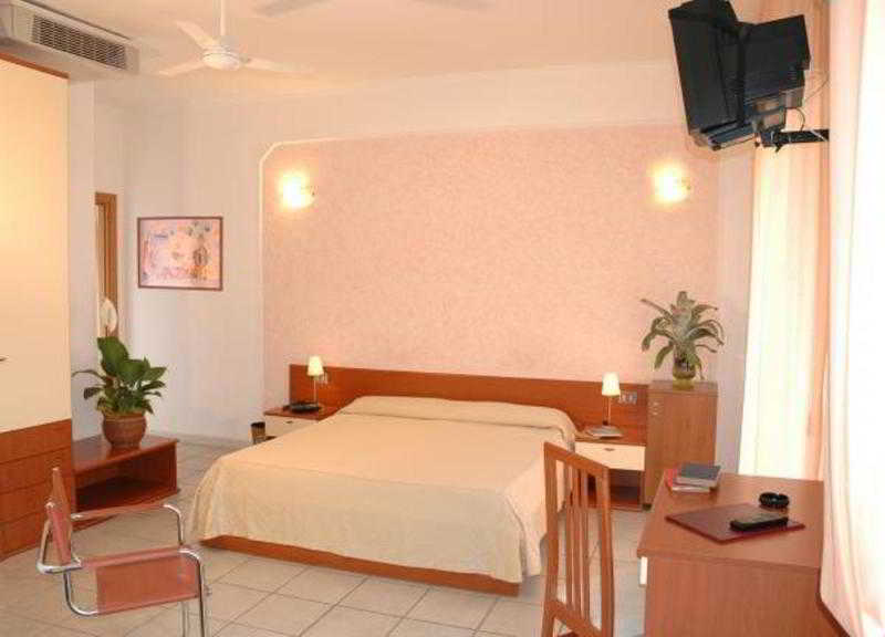 Hotel Tirreno 2