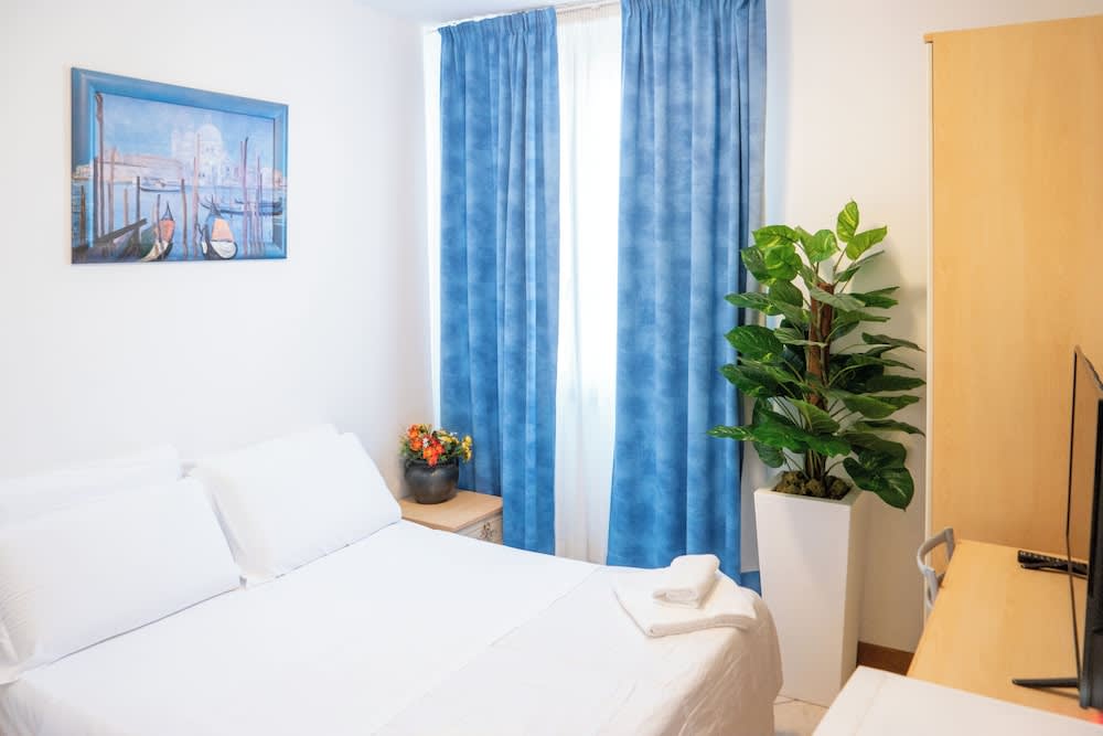 Hotel New Aurora Venice 2
