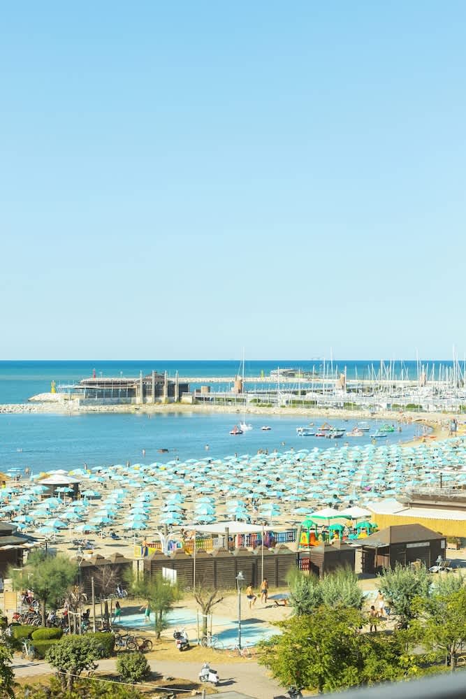 Hotel River fronte mare con piscina 1