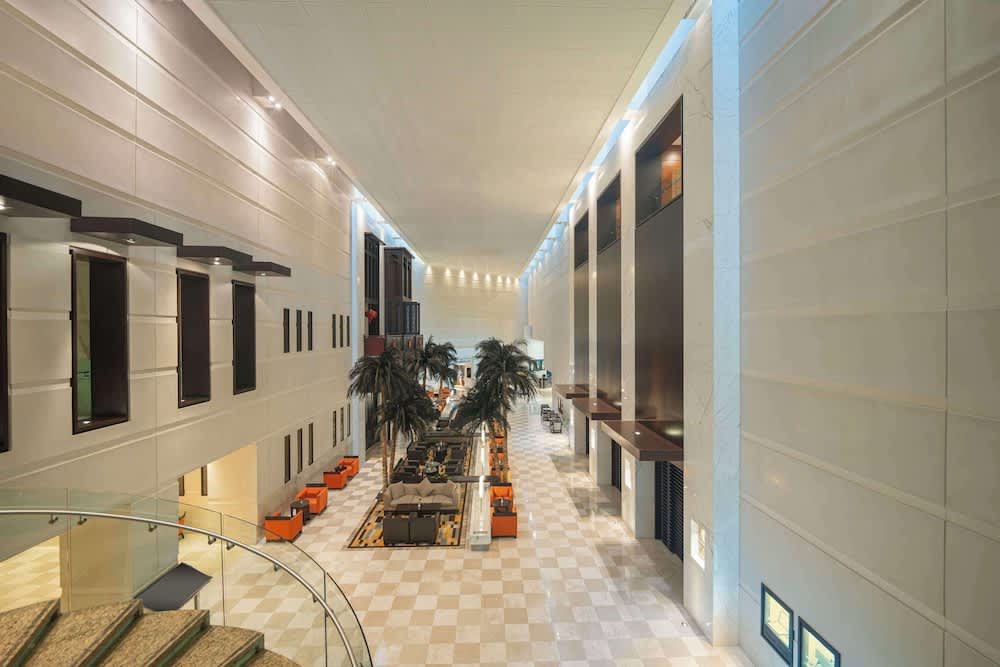 Hyatt Regency Dubai - Corniche 2
