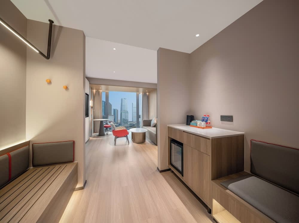 Holiday Inn Express Chongqing Central Park by IHG 2