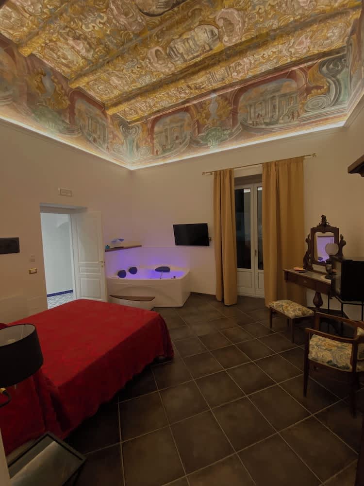 Palazzo Della Guardia 5