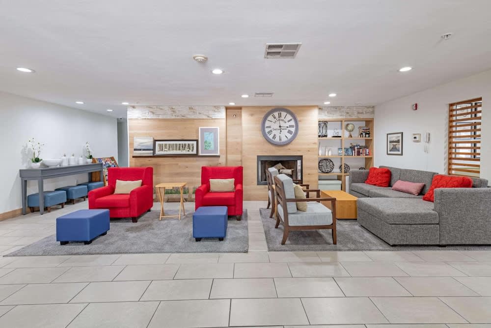 Country Inn & Suites by Radisson, Lewisville, TX 2