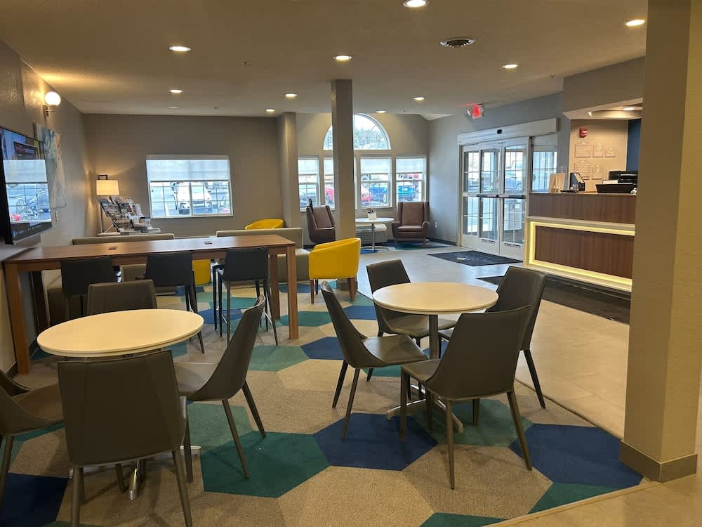 Microtel Inn & Suites by Wyndham Mansfield 2