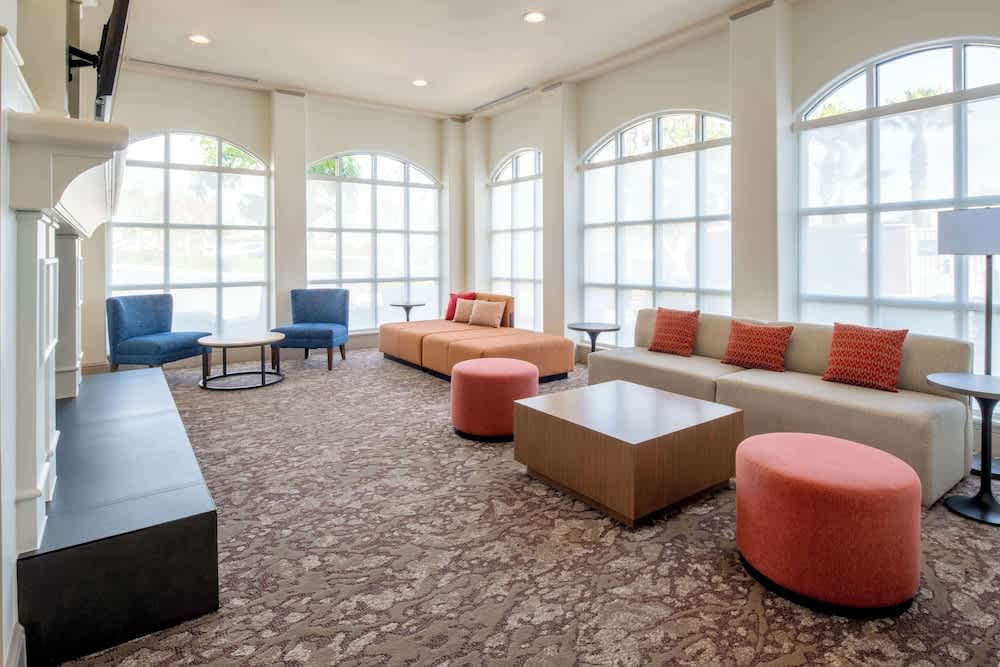 Hilton Garden Inn Fontana 3