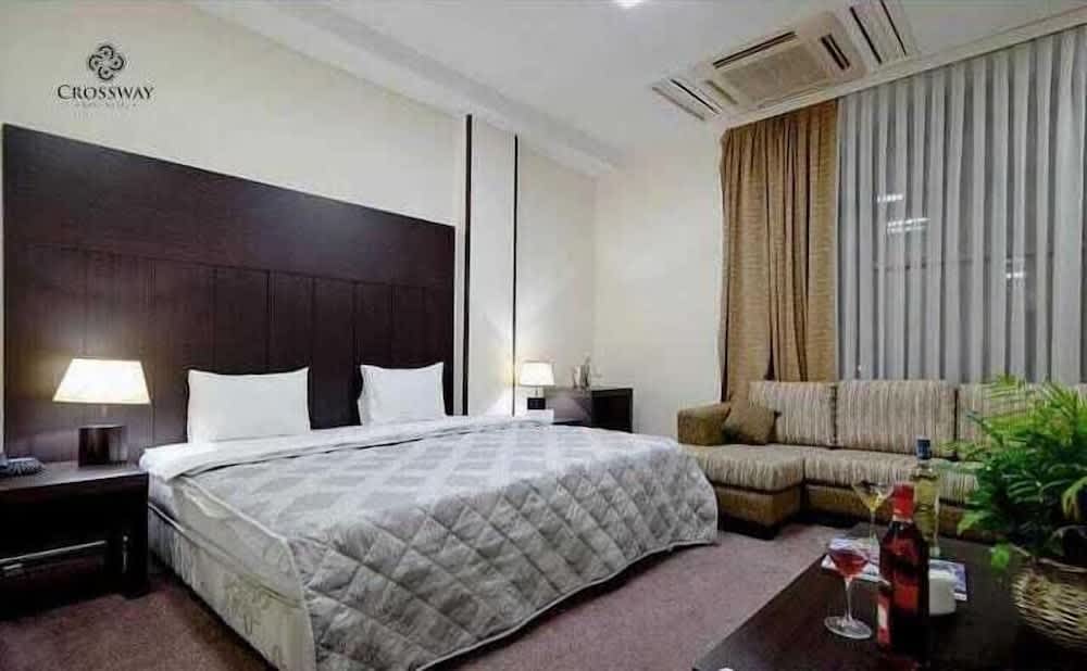 Crossway Hotel 1