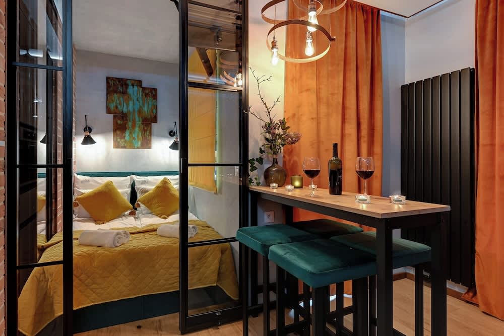 DOKI Living & Foodhall by Downtown Apartments 1