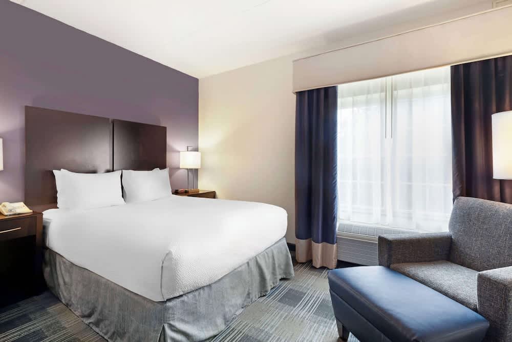 Best Western Hartford Hotel and Suites 1