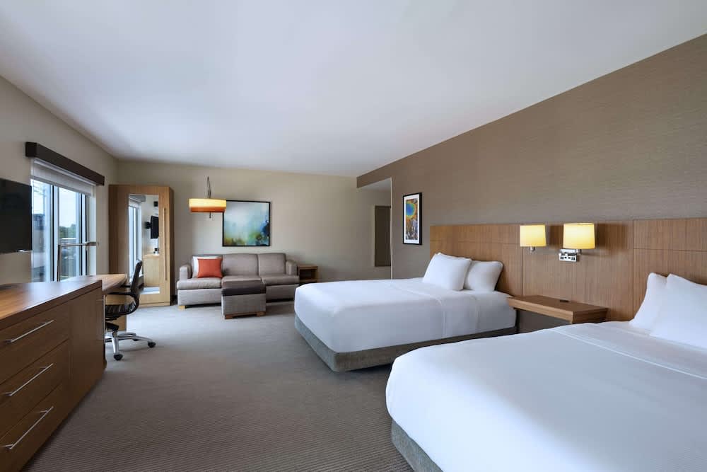 Hyatt Place Greensboro Downtown 1