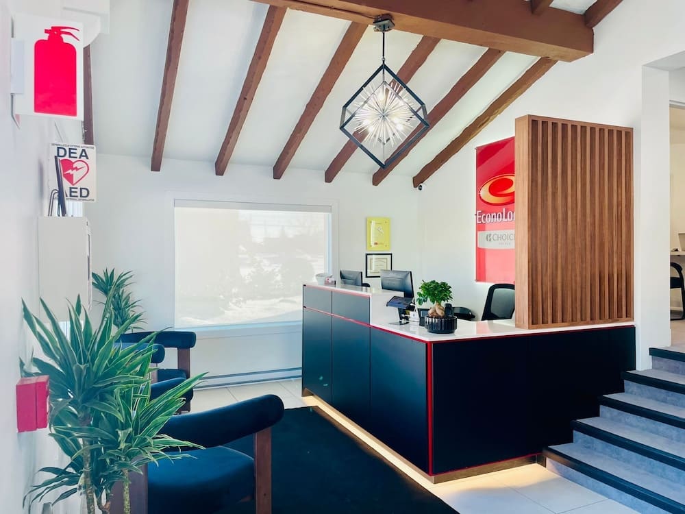 Econo Lodge Hotel Brossard 1