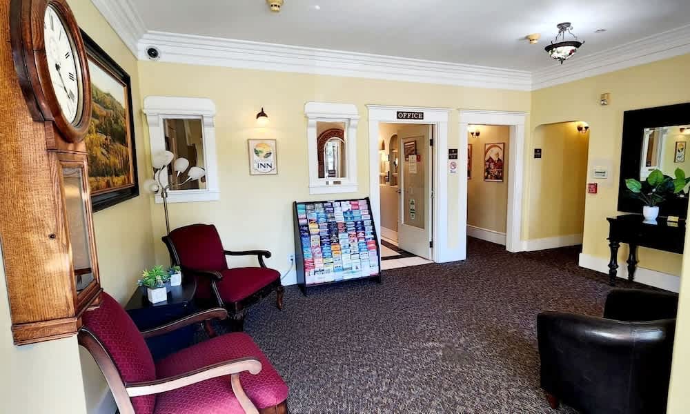 Santa Paula Inn 2