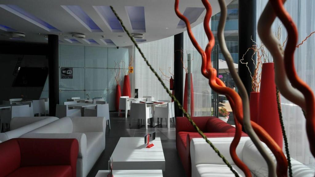 Apolo Suites Rentalmar 3