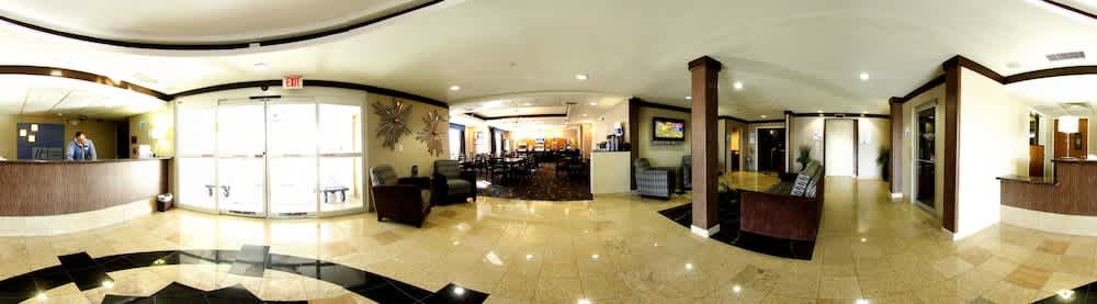 Holiday Inn Express & Suites BASTROP by IHG 2