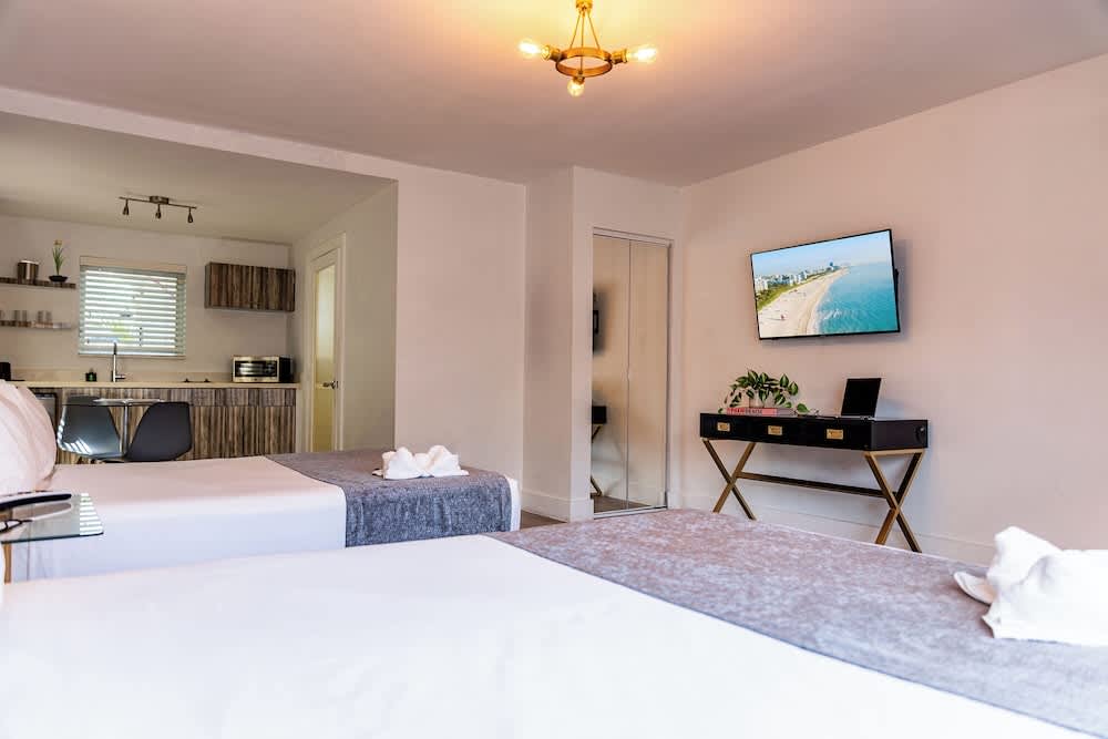 Beachside All Suites Hotel 3