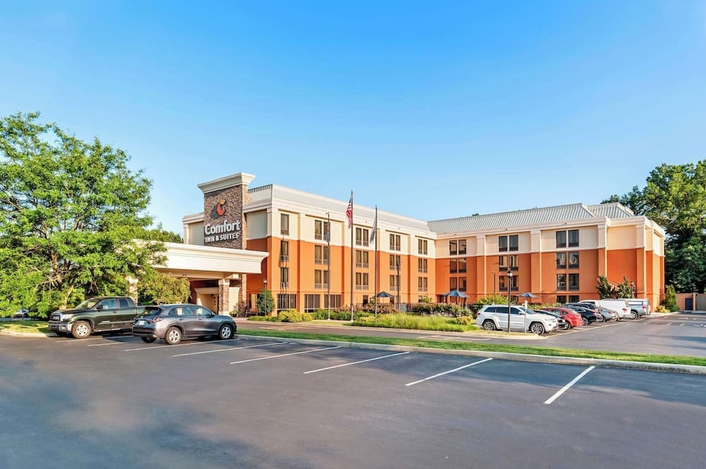 Comfort Inn & Suites Newark - Wilmington 1