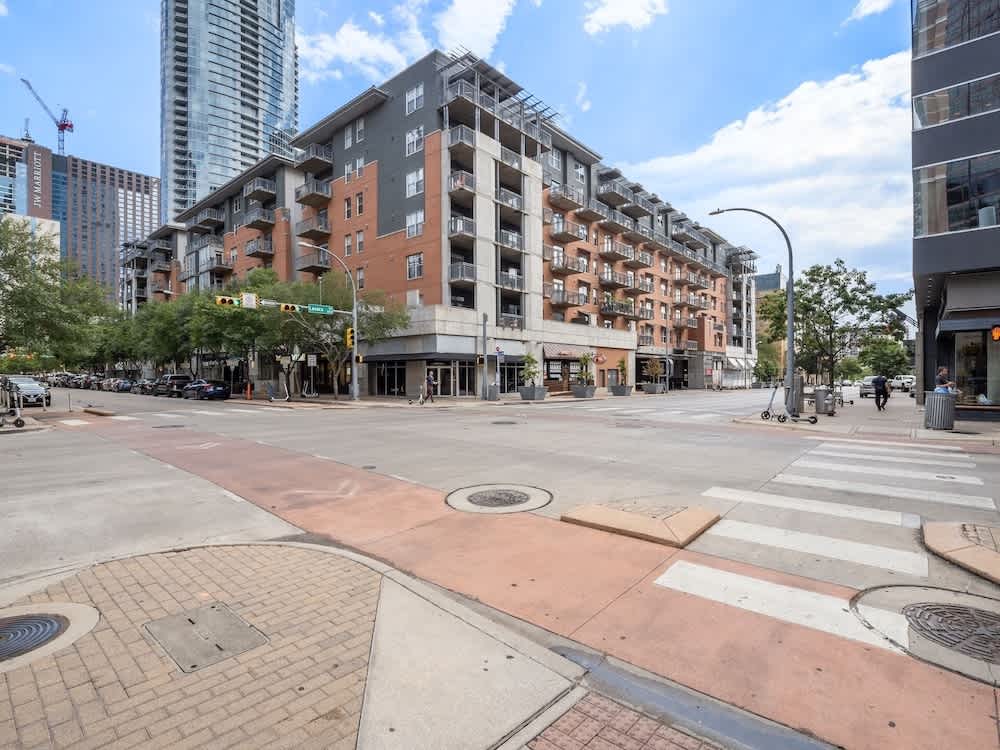 Kasa Downtown Austin 1