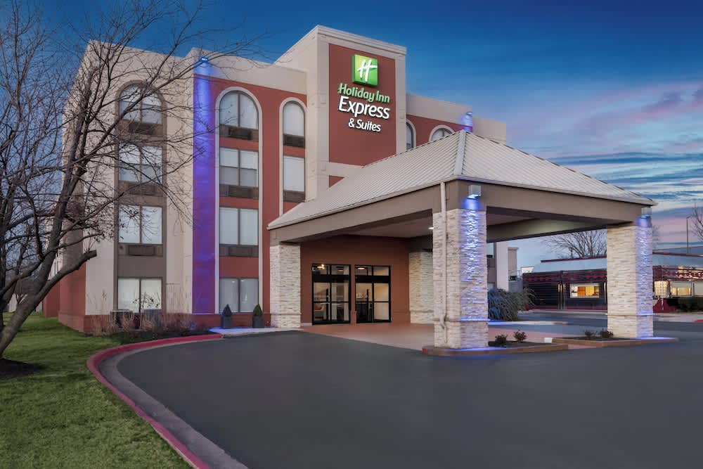 Holiday Inn Express & Suites BENTONVILLE by IHG 1