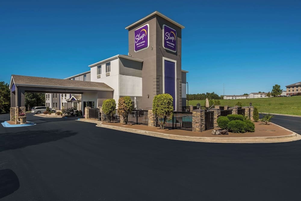 Sleep Inn & Suites Cullman I-65 exit 310 1