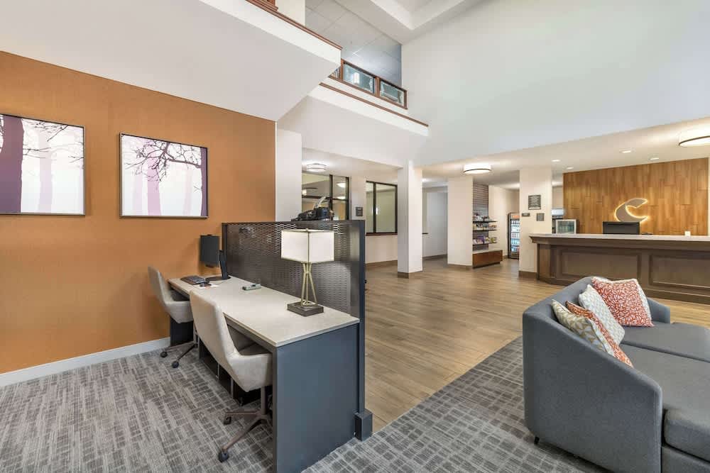 Comfort Suites Redmond Airport 2