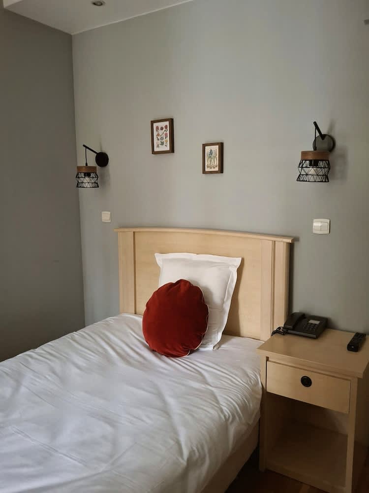 Hostellerie Du Lys - Hôtel & Restaurant 2