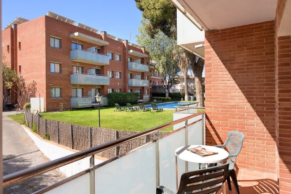 SG Costa BCN Apartments 3