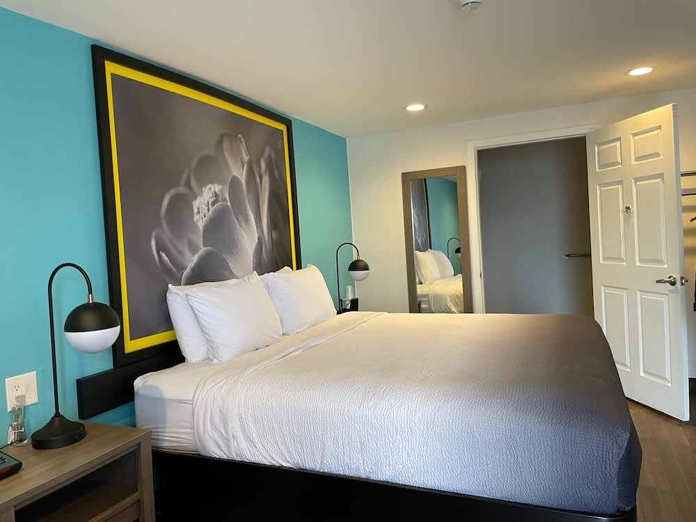 Super 8 by Wyndham Wichita Falls 1
