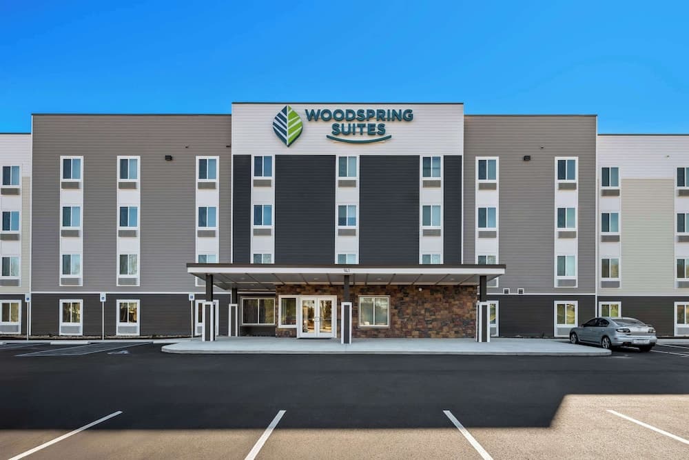 WoodSpring Suites Columbia - Irmo 1