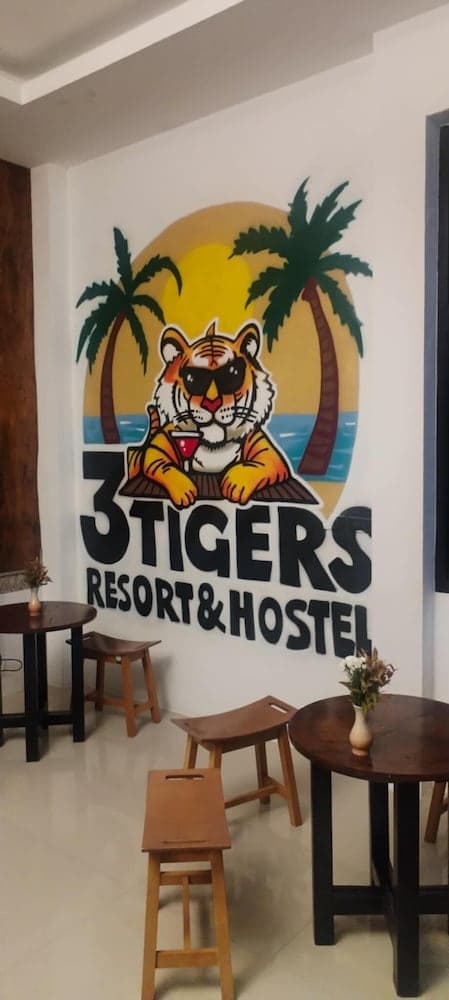 3 TIGERS Resort & Hostel 2