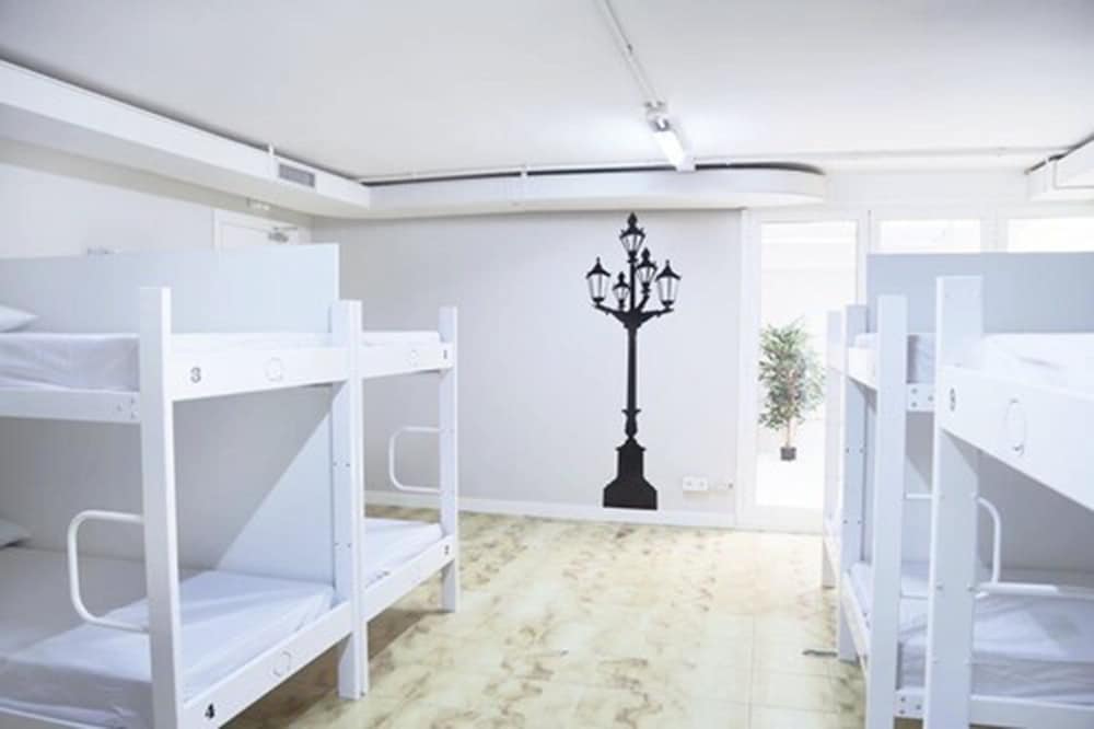 Hola Hostal Eixample 3