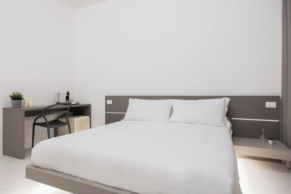 Excelsior Station Suite 1