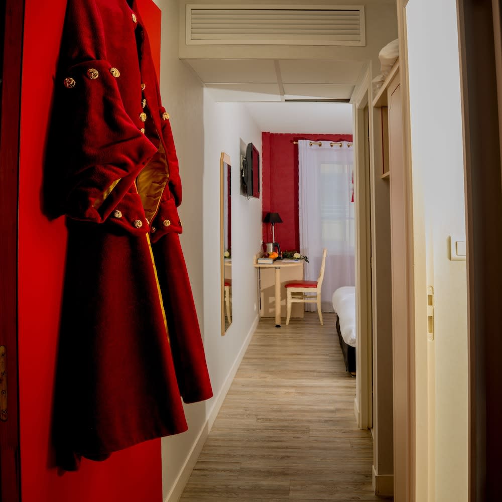 Logis Hôtel-Restaurant LE FONTARABIE 1