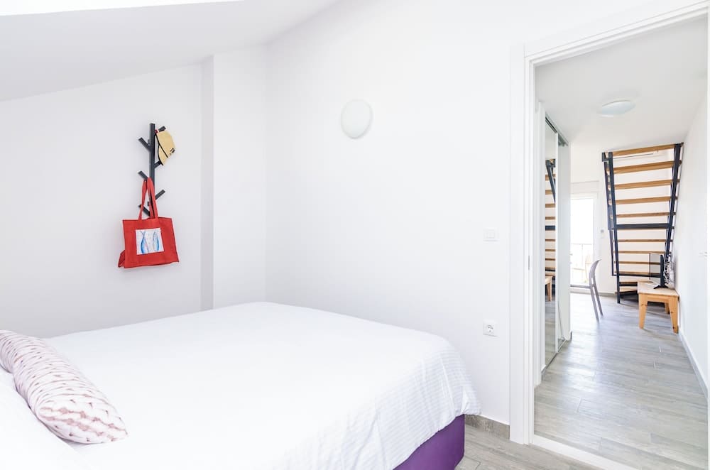 Apartments Villa Lukas - ''No 10'' Gallery Studio Apartment with Balcony and Sea View 4