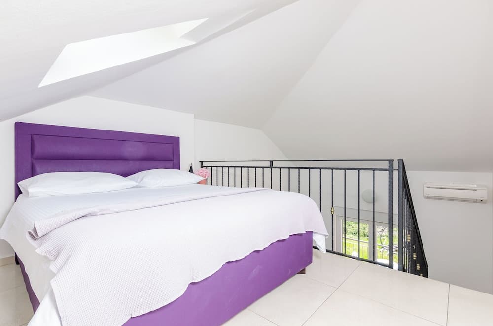 Apartments Villa Lukas - ''No 10'' Gallery Studio Apartment with Balcony and Sea View 5