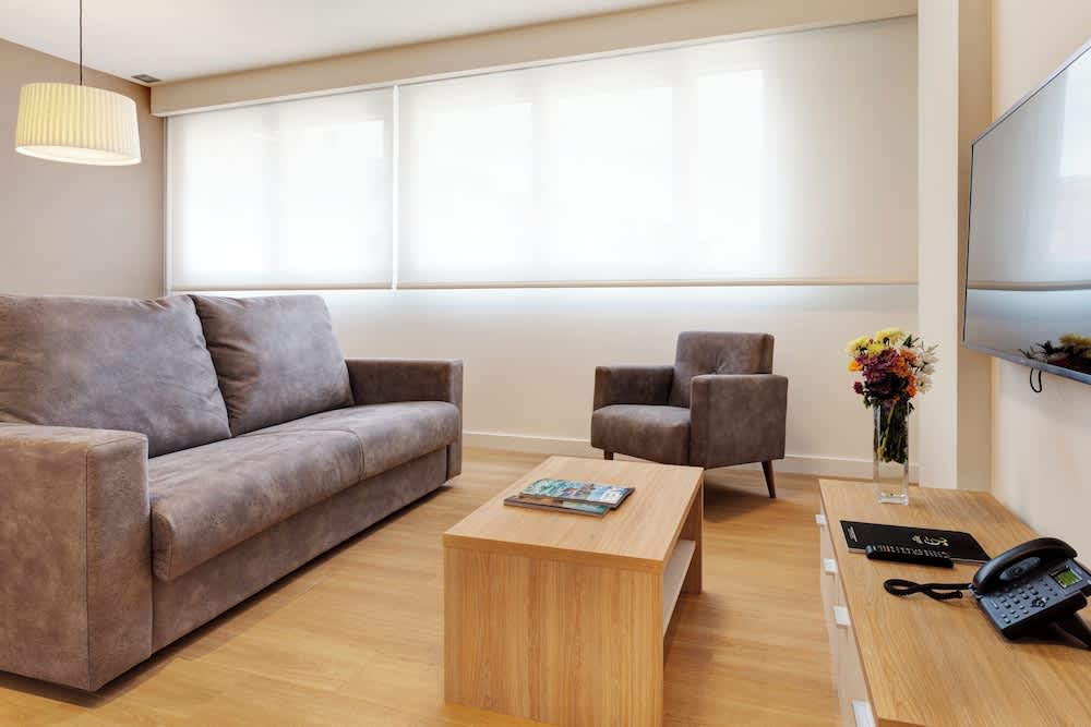 Sercotel Logroño Suites 4