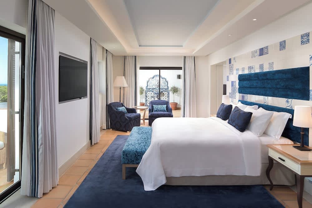 Pine Cliffs Hotel, a Luxury Collection Resort, Algarve 4