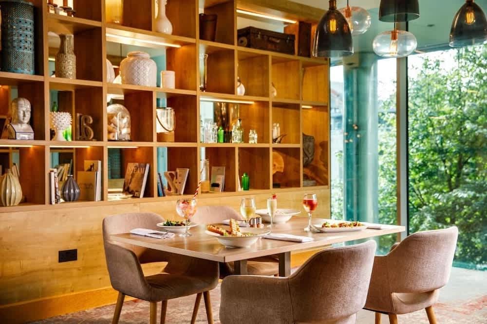 Holland House Hotel Cardiff By Sunday 2