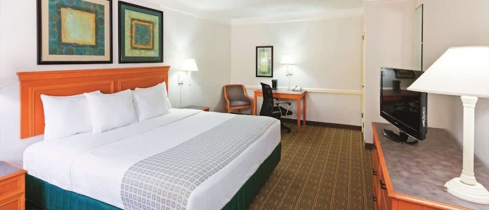 Rodeway Inn 2