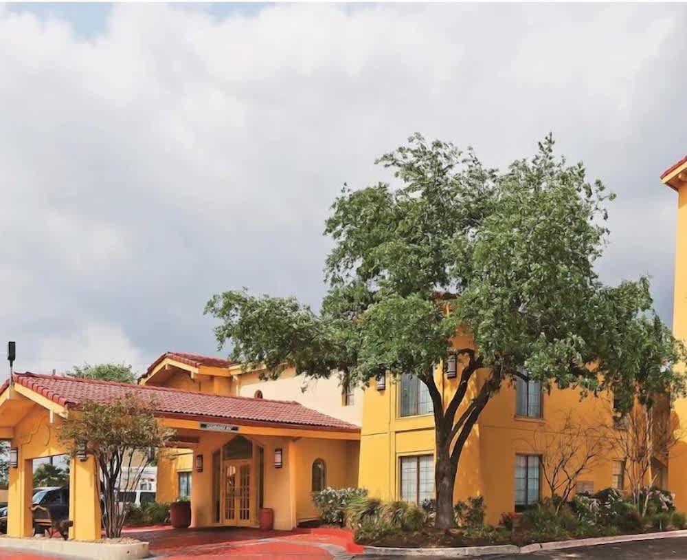 Rodeway Inn 1