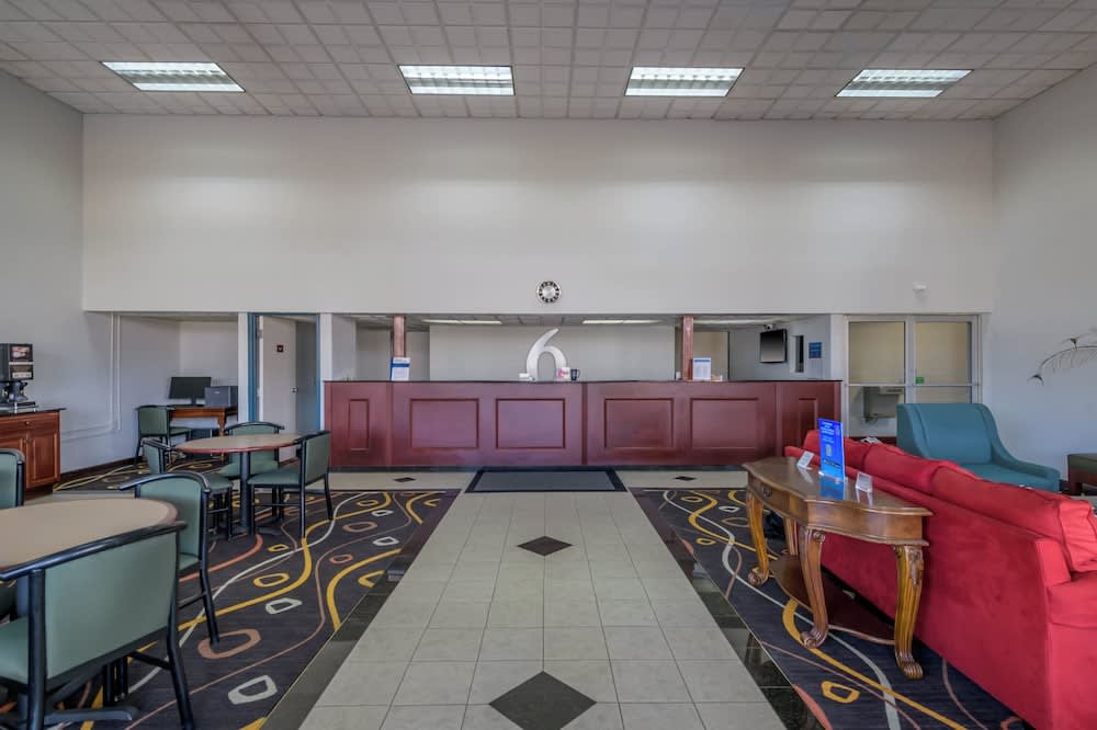Motel 6 Forsyth, GA Tift College 1