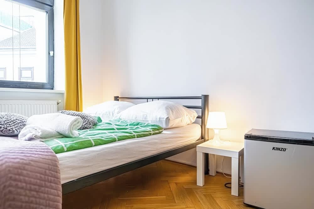 Cozy Room Near U6 Dresdner Subway Line 2